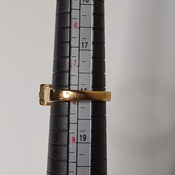 Gold Tone And Clear Stone Ring Size 7.75 - Picture 13 of 14